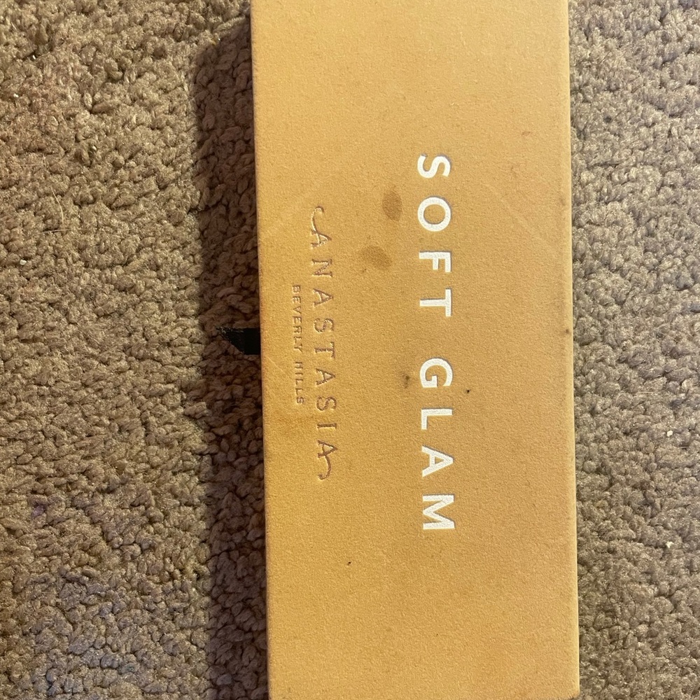Anastasia Beverly Hills soft glam palette